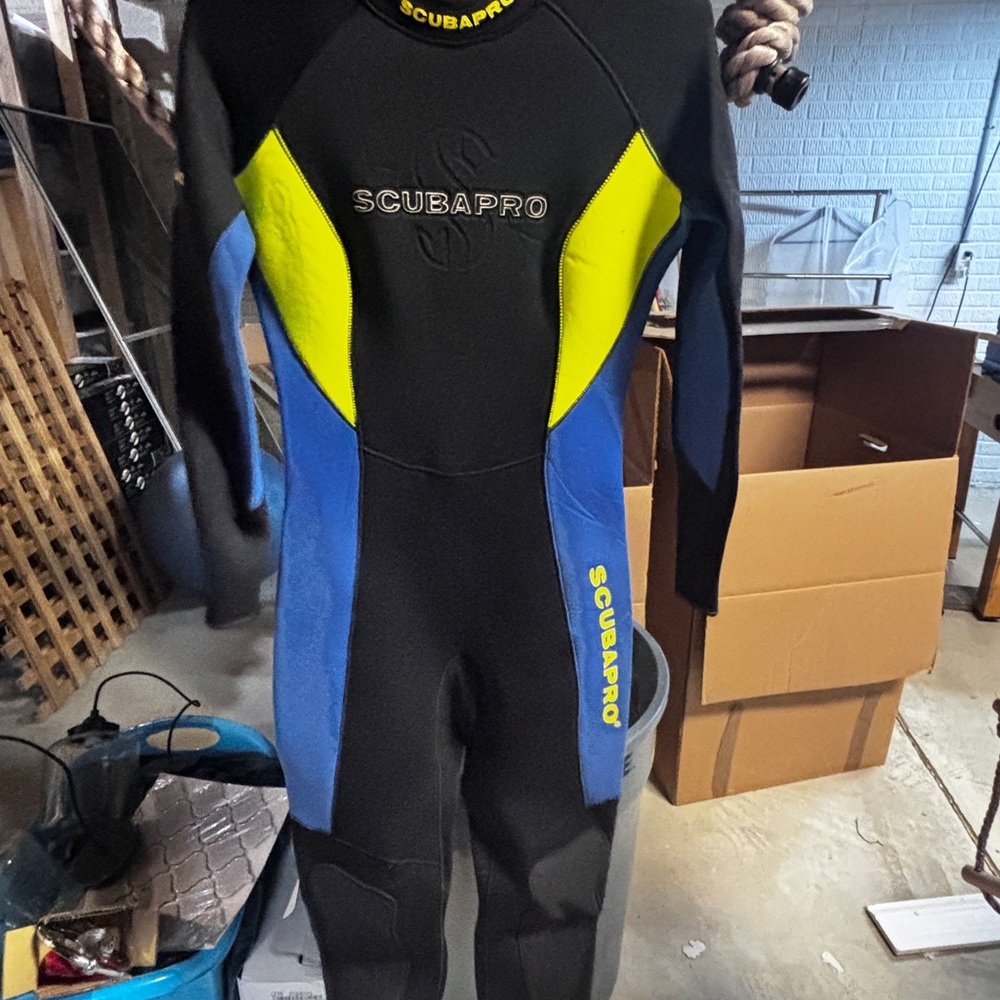 Scubapro Black and Blue Wetsuit